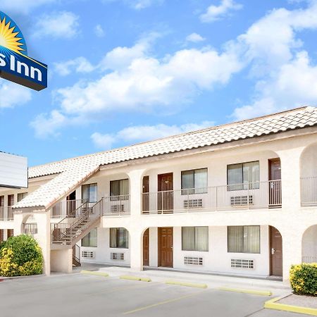Days Inn By Wyndham Kingman East Екстериор снимка