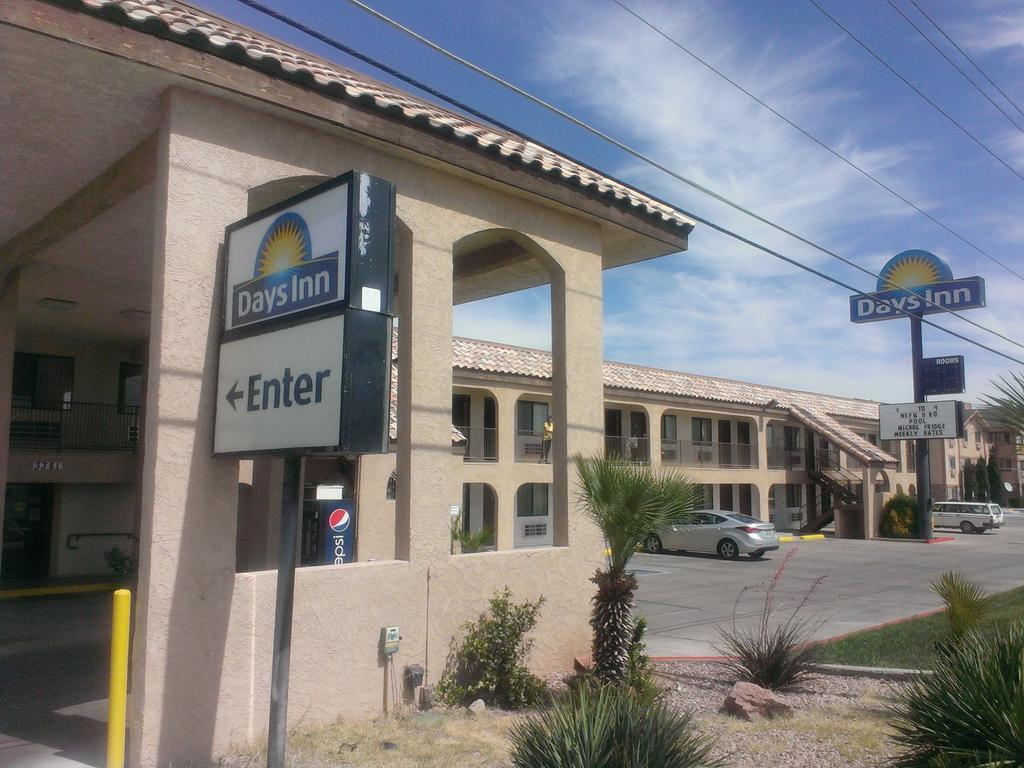 Days Inn By Wyndham Kingman East Екстериор снимка