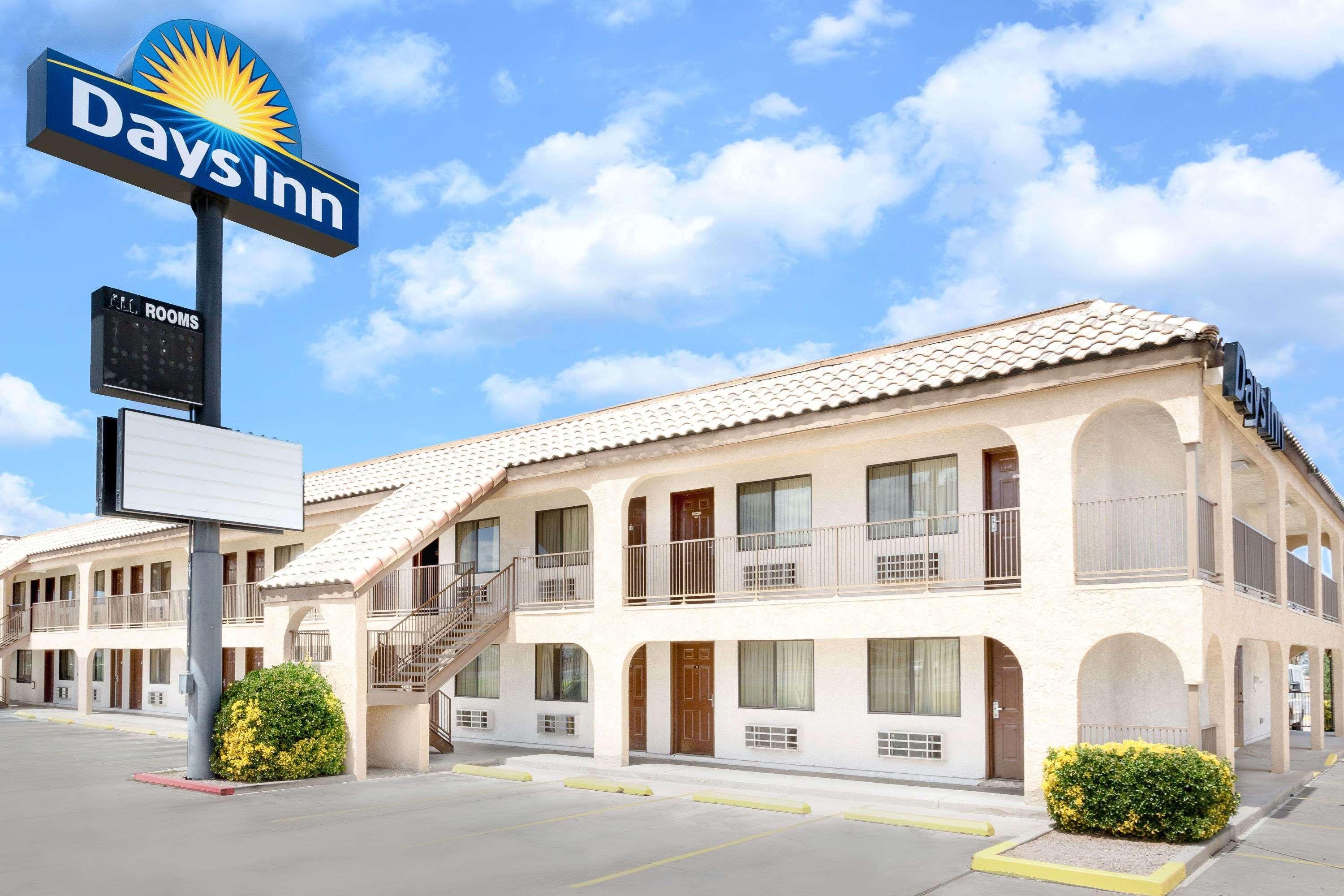 Days Inn By Wyndham Kingman East Екстериор снимка